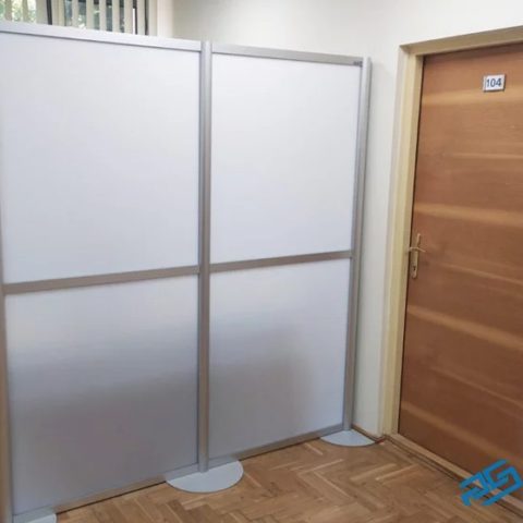 Parawany biurowe – sposób na podniesienie komfortu pracowników. Dowiedz się więcej!