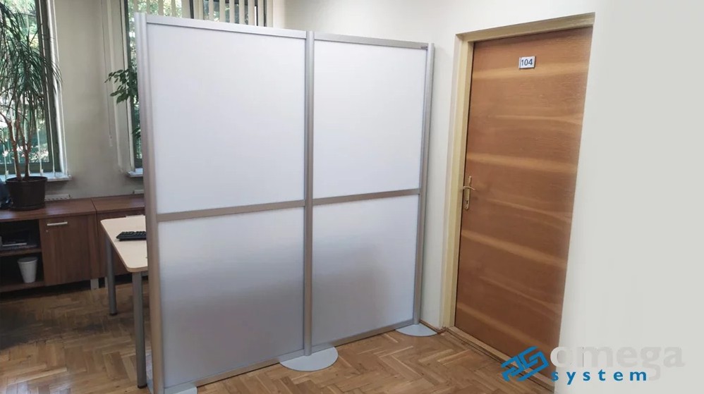 Parawany biurowe – sposób na podniesienie komfortu pracowników. Dowiedz się więcej!